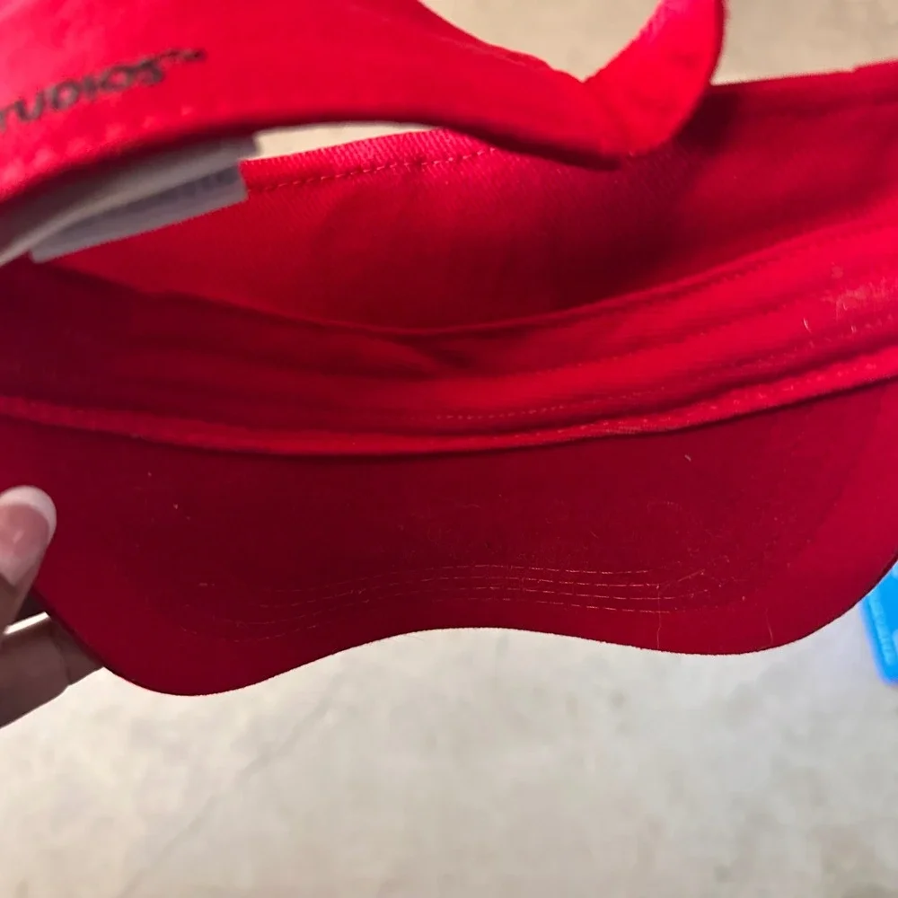 Universal Studios Thing 1 embroidered Logo Visor Hat Cap Dr. Seuss Youth ‎ Red